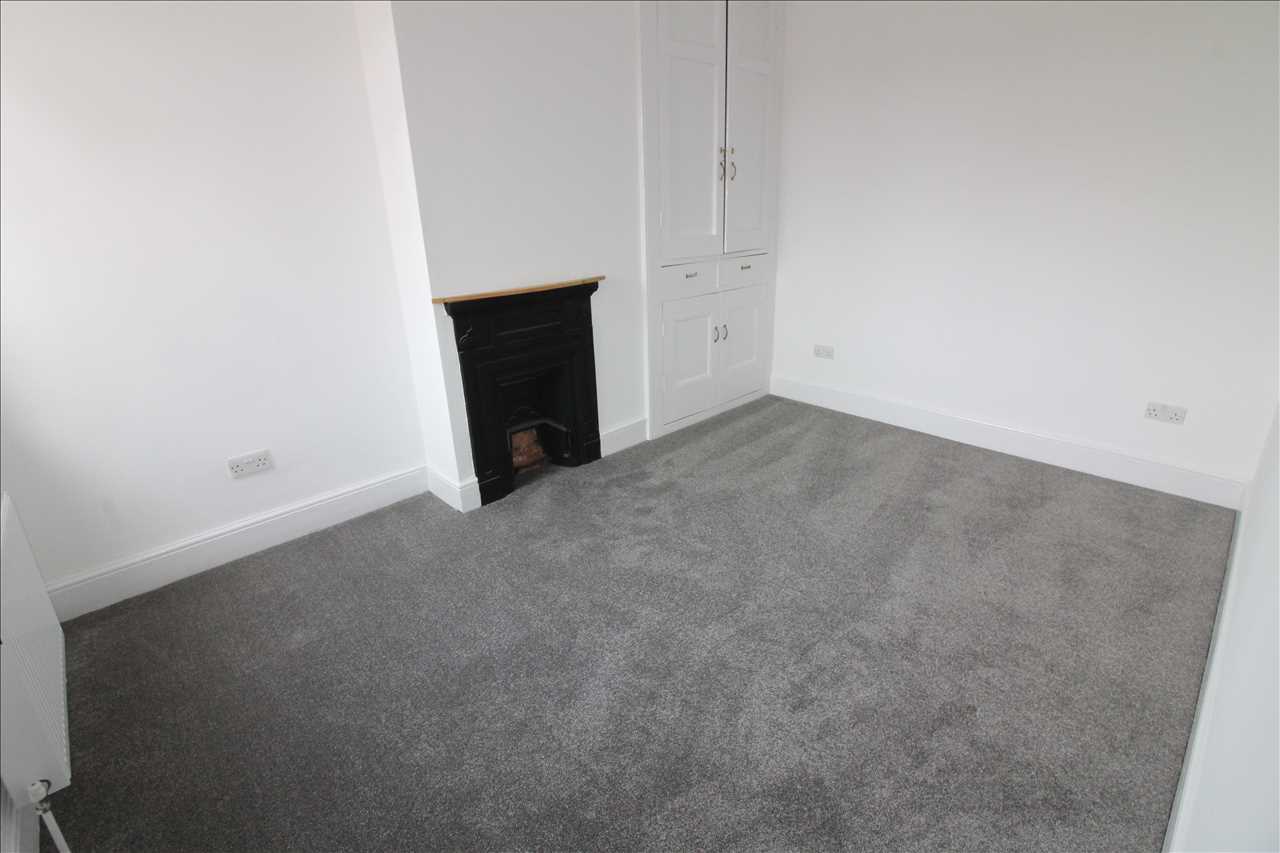 Cambridge Street, Wolverton - Picture 8