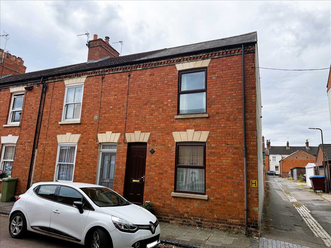 Buckingham Street, Wolverton - Picture 1