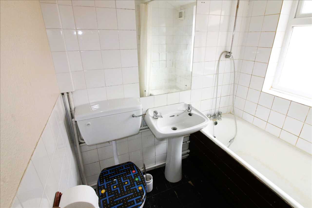 Buckingham Street, Wolverton - Picture 6