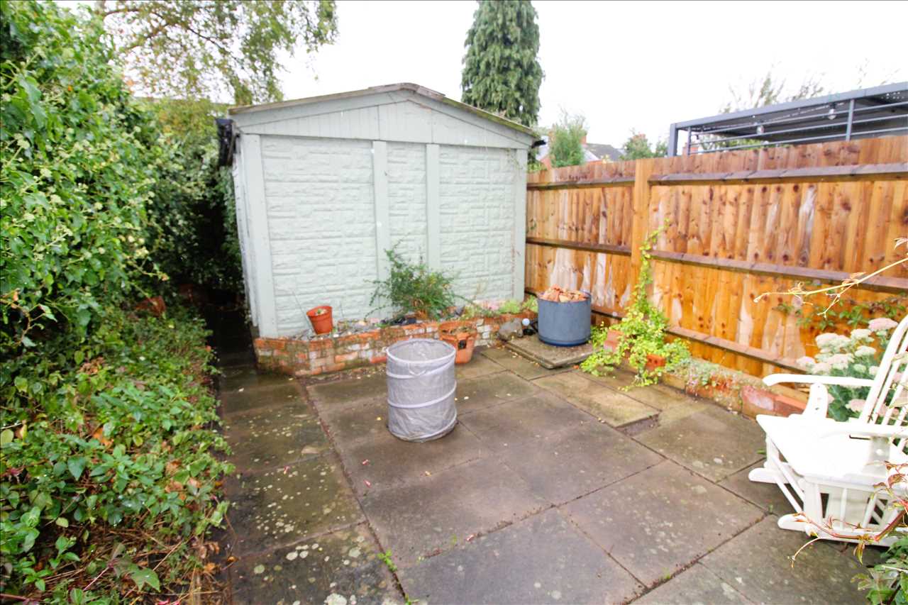 Cambridge Street, Wolverton - Picture 18