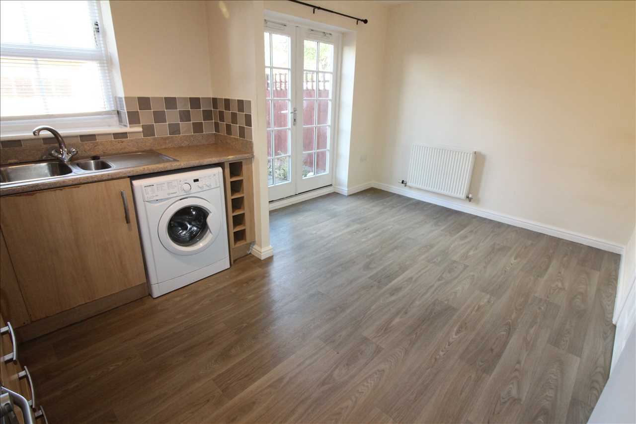 Church Street, Wolverton - Picture 5