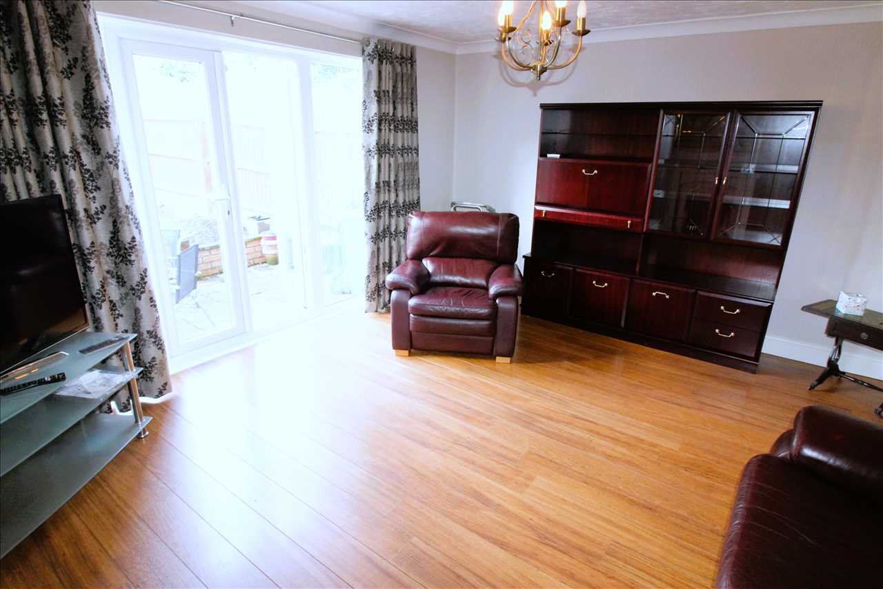 Horners Croft, Wolverton - Picture 5