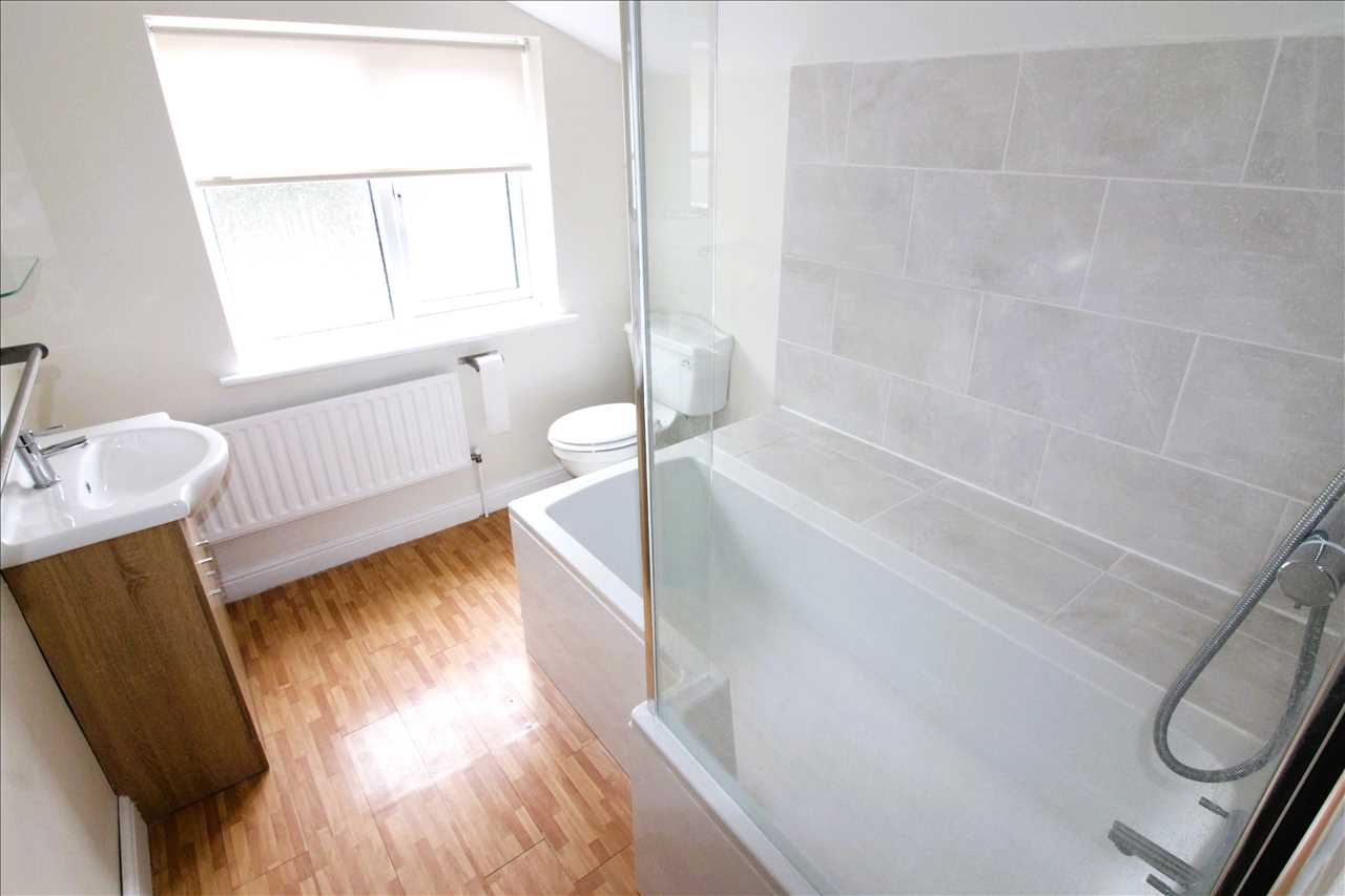 Wallace Street, New Bradwell - Picture 8
