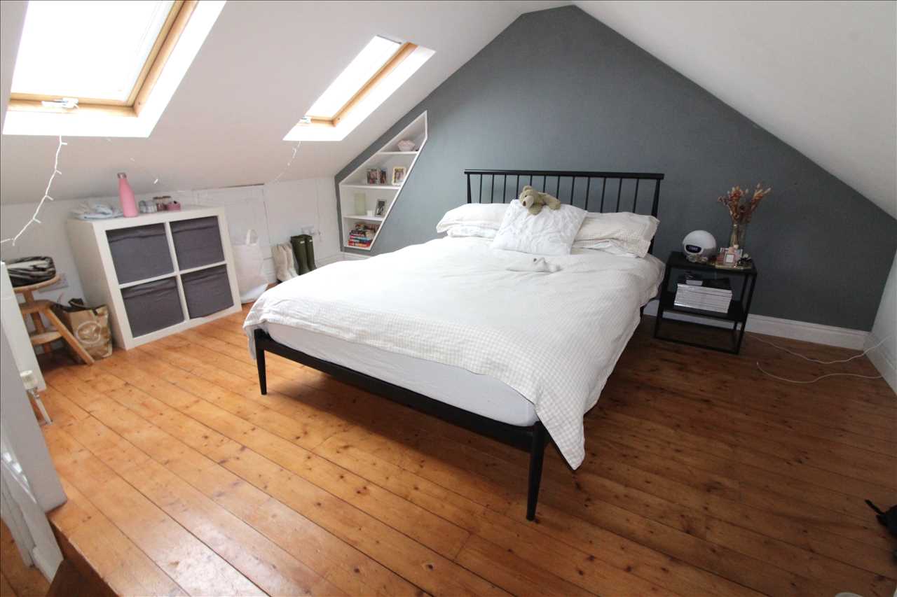 Peel Road, Wolverton - Picture 10