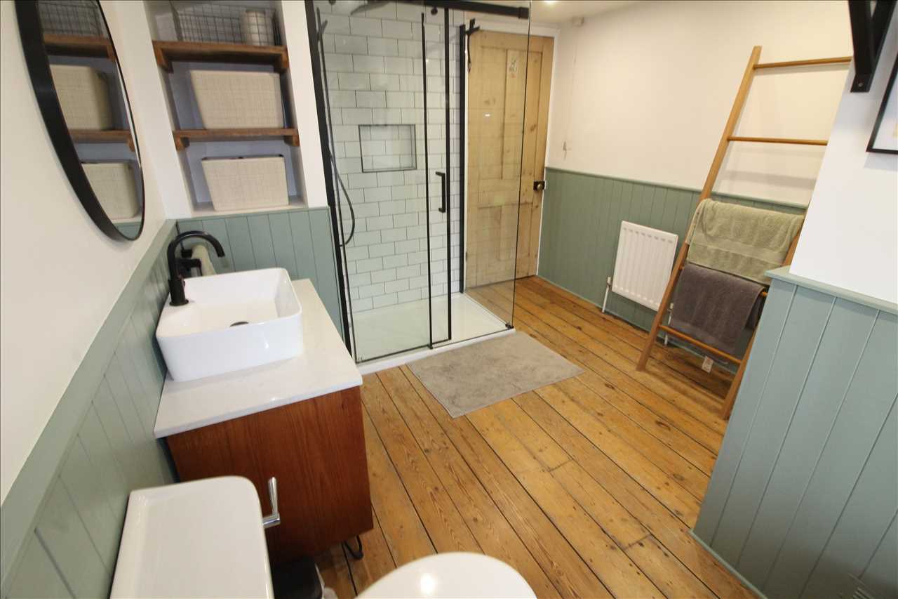 Windsor Street, Wolverton - Picture 10