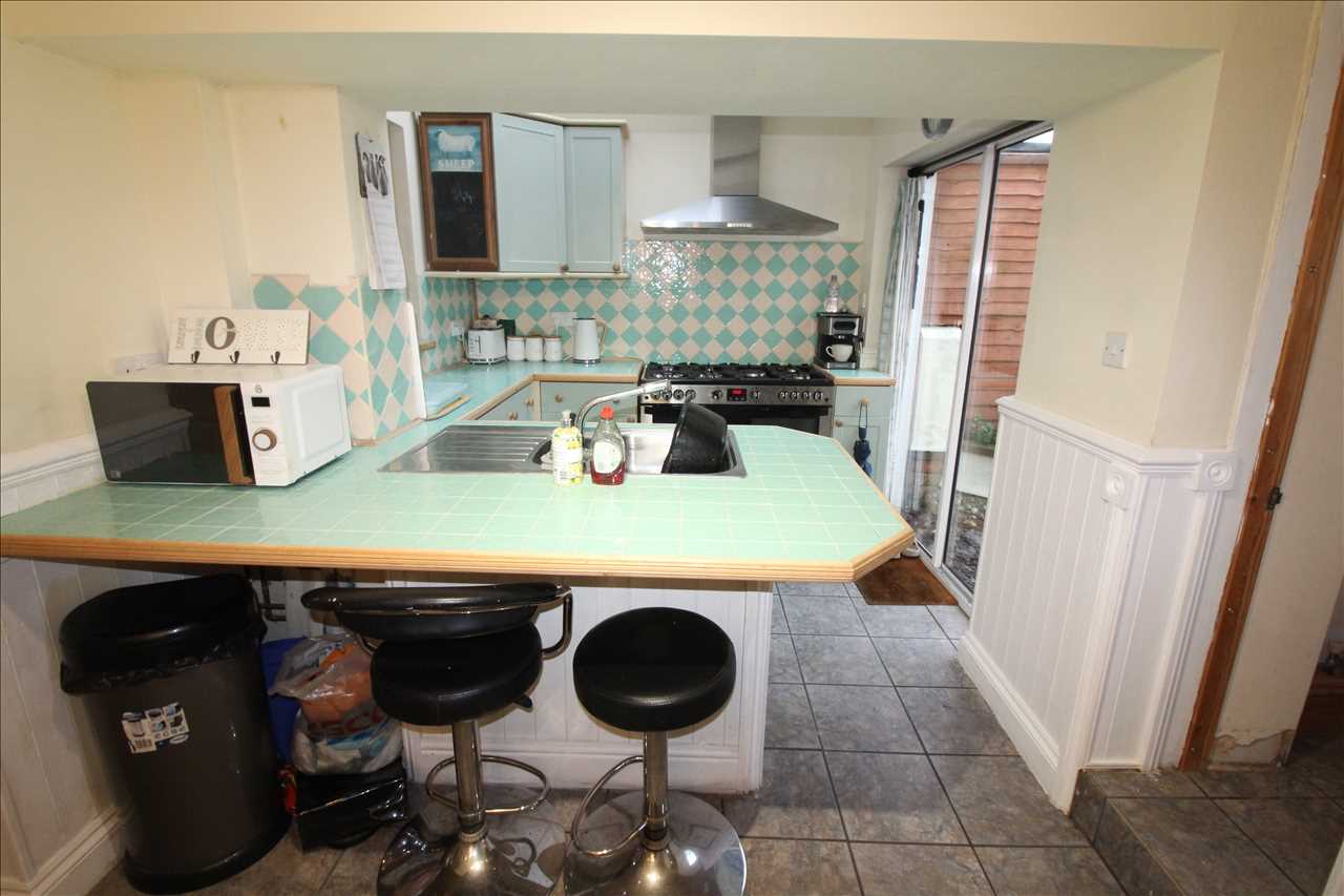 Newport Road, New Bradwell - Picture 4