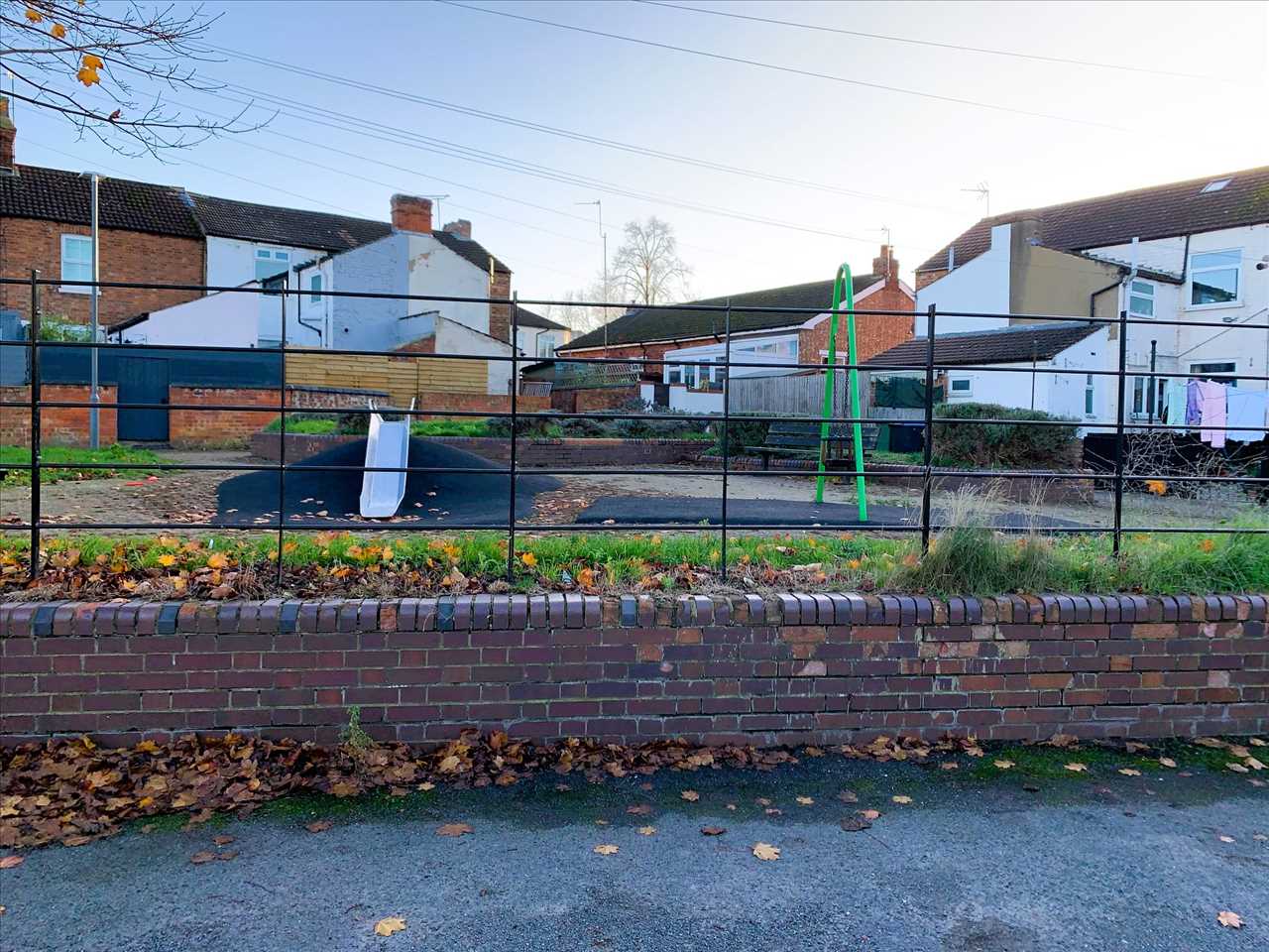 Newport Road, New Bradwell - Picture 15