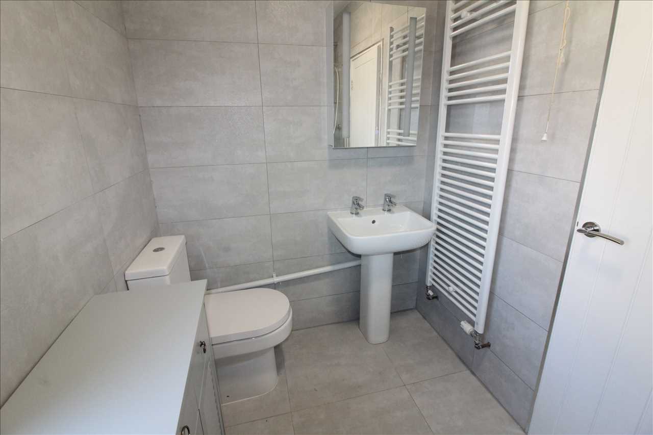 Windsor Street, Wolverton - Picture 11