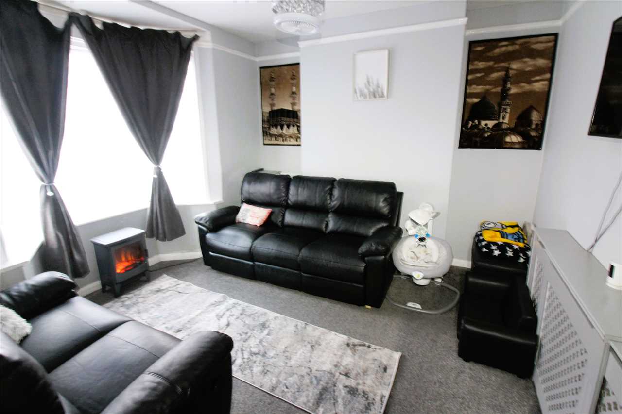 Aylesbury Street, Wolverton - Picture 2