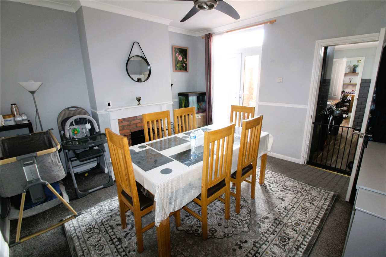 Aylesbury Street, Wolverton - Picture 3