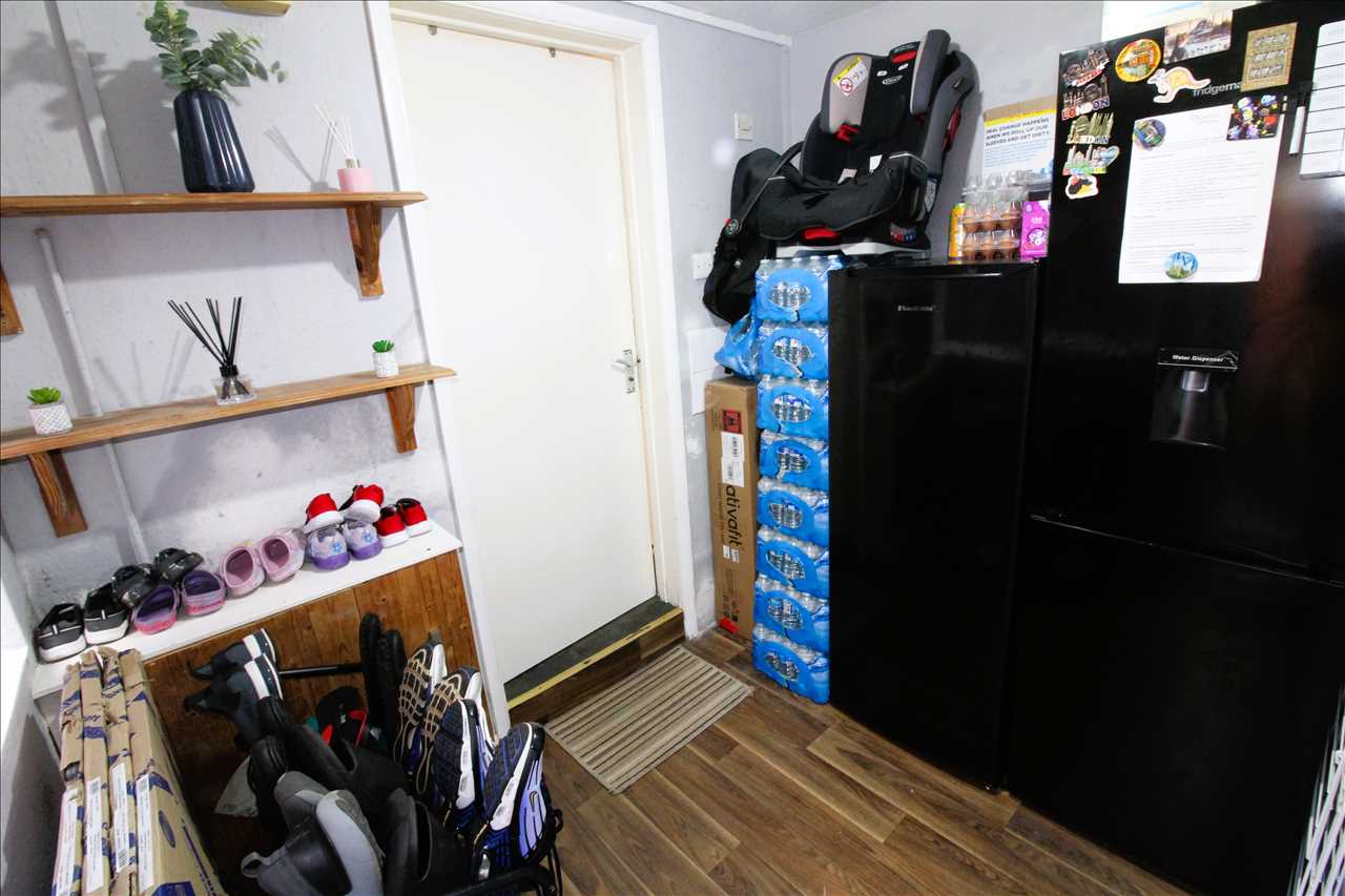 Aylesbury Street, Wolverton - Picture 6