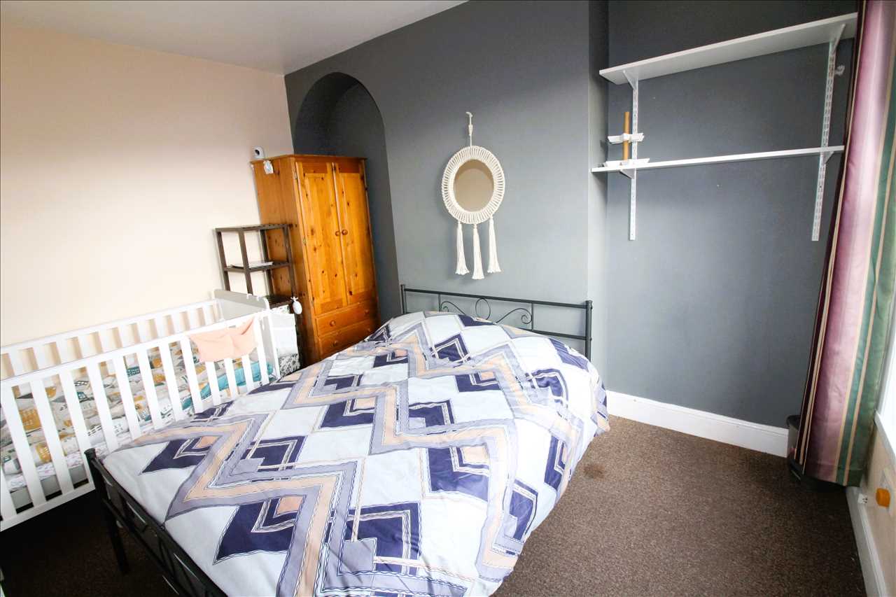 Aylesbury Street, Wolverton - Picture 9