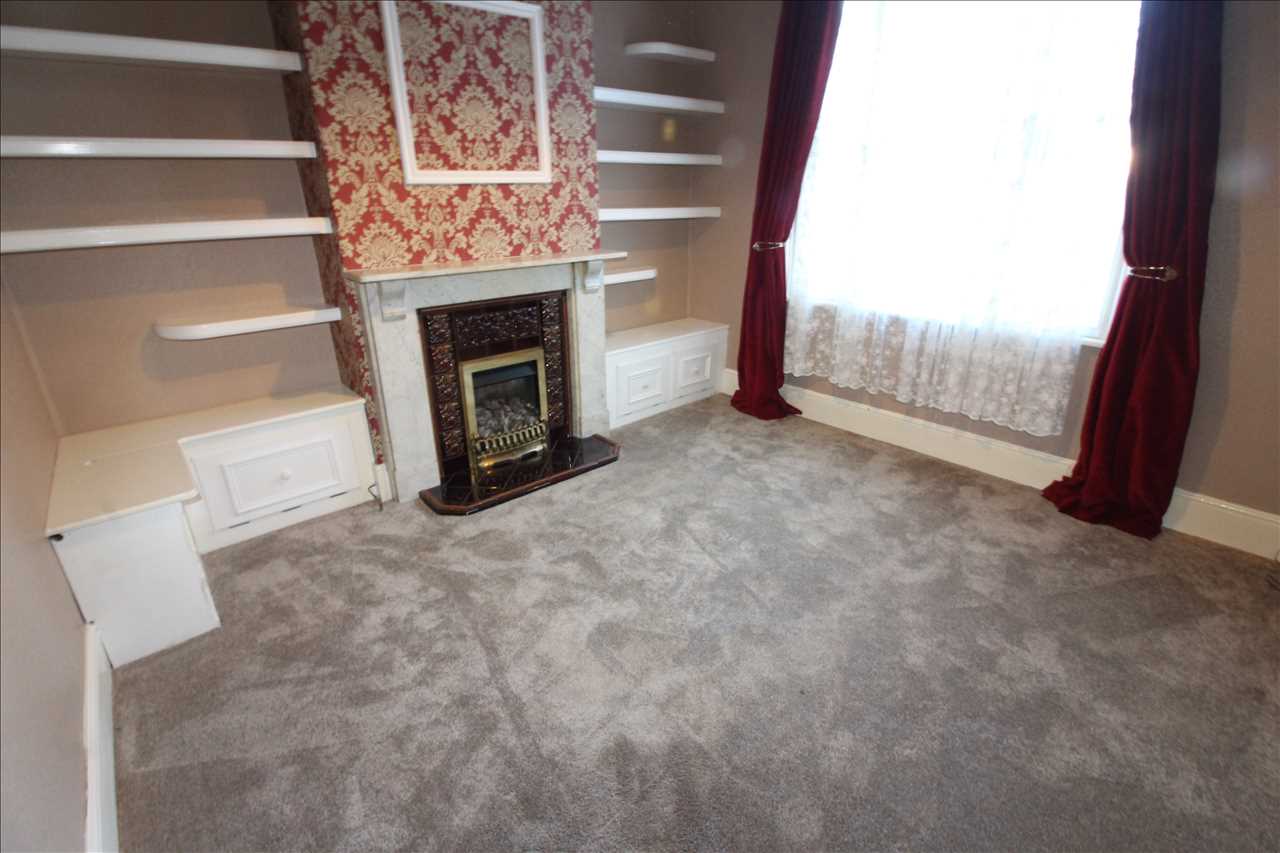 Aylesbury Street, Wolverton - Picture 2