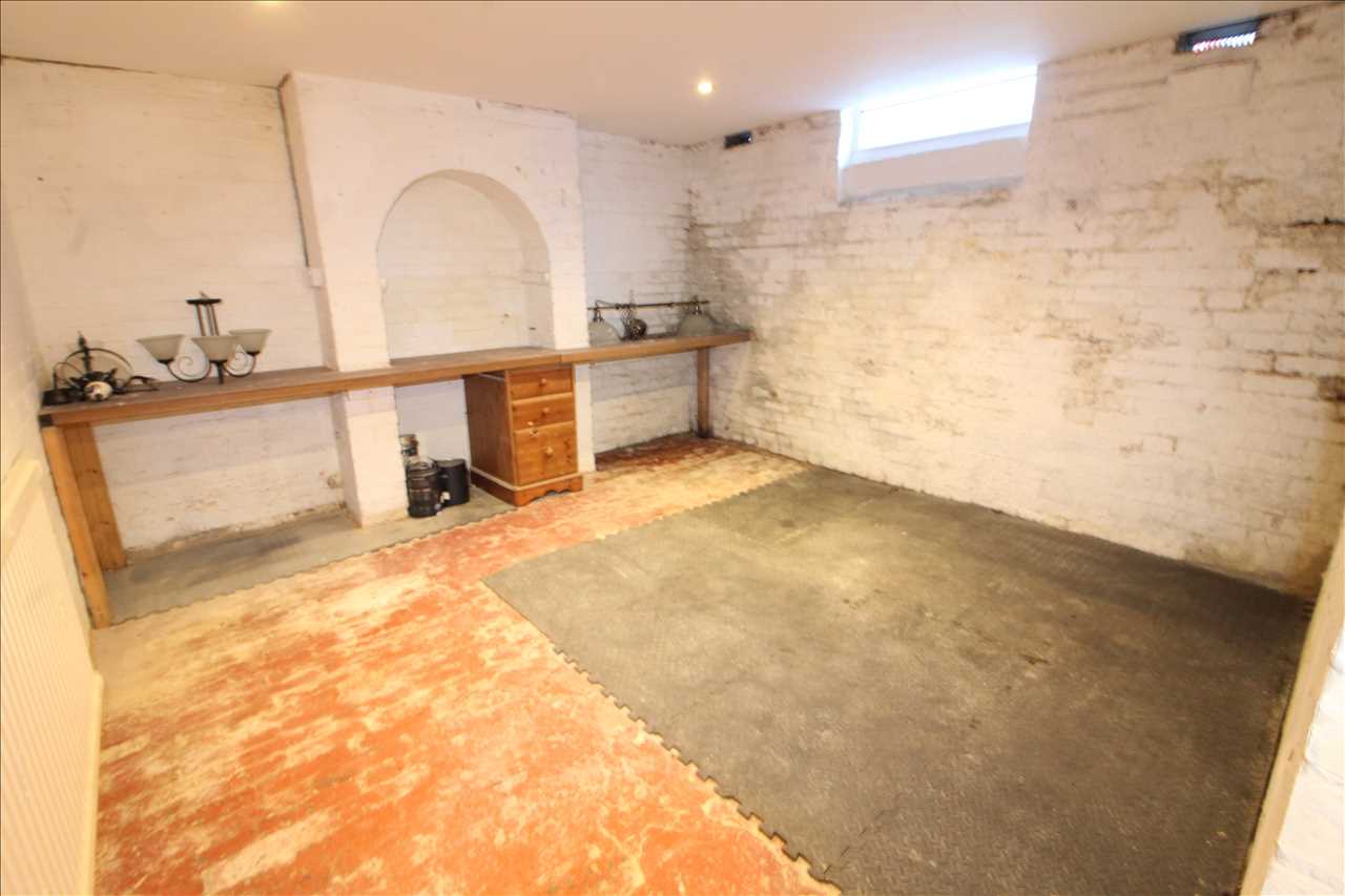 Aylesbury Street, Wolverton - Picture 5