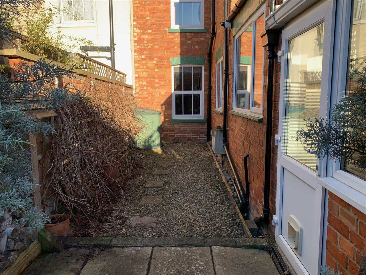 Aylesbury Street, Wolverton - Picture 14