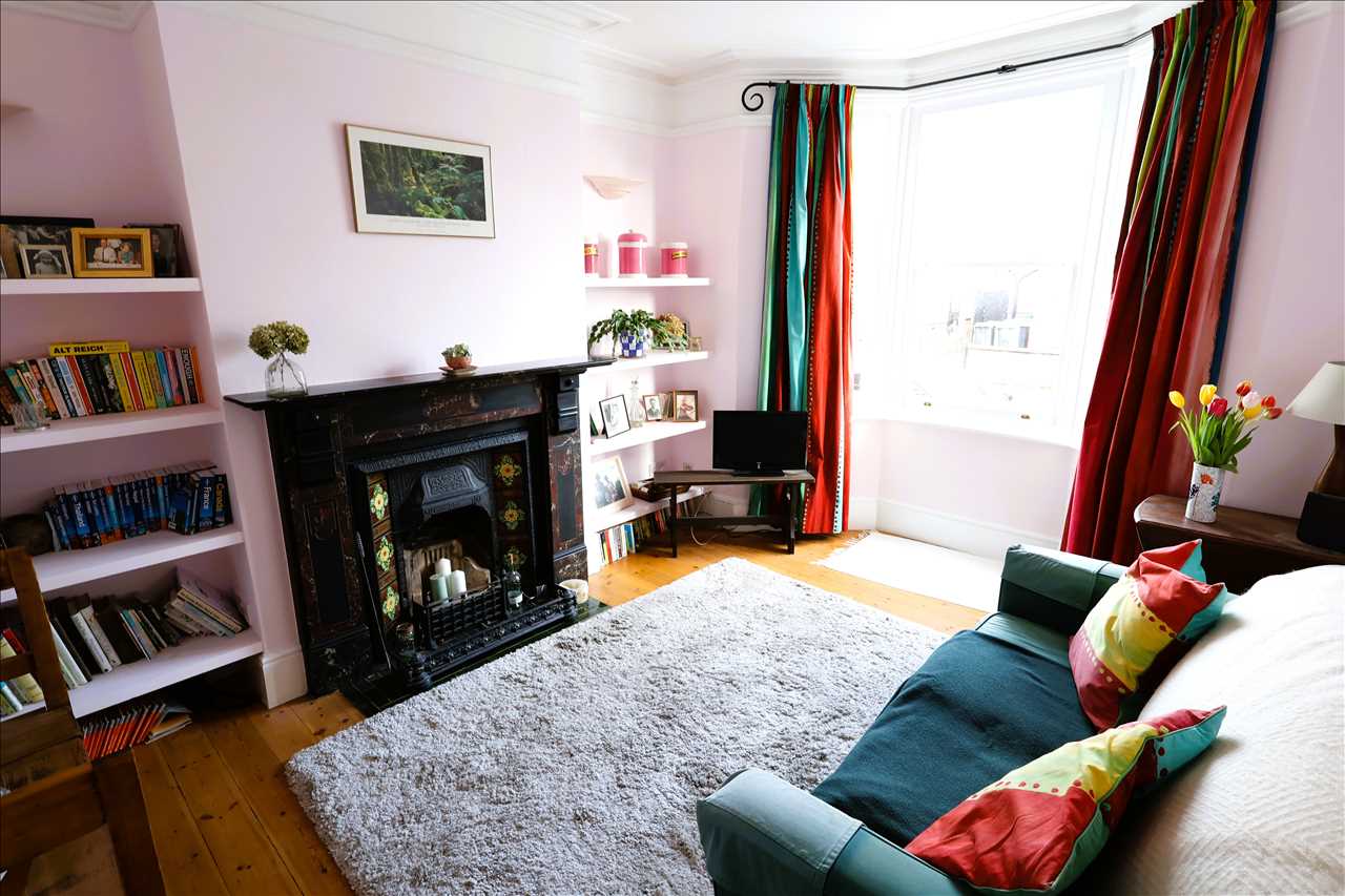 Moon Street, Wolverton - Picture 2