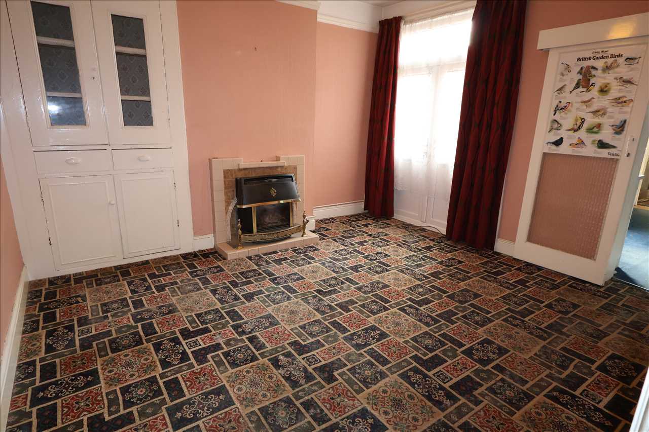 Cambridge Street, Wolverton - Picture 3