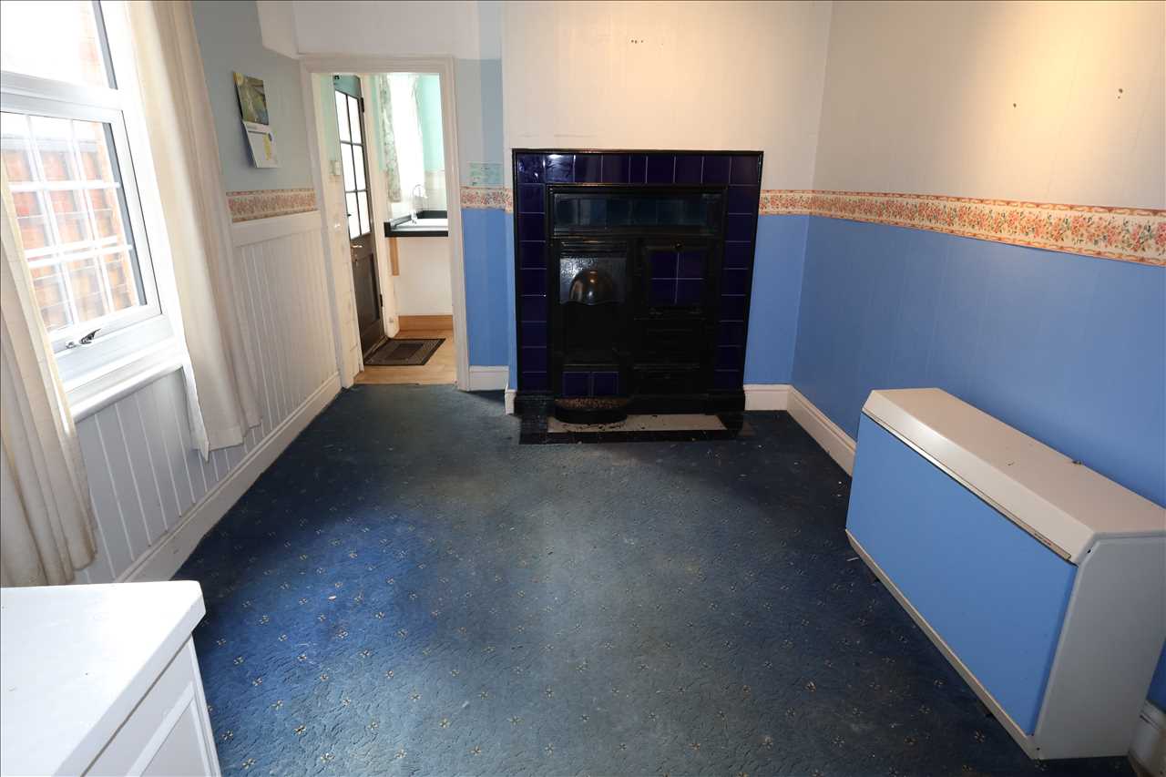 Cambridge Street, Wolverton - Picture 4