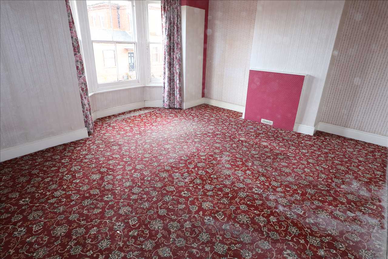 Cambridge Street, Wolverton - Picture 6