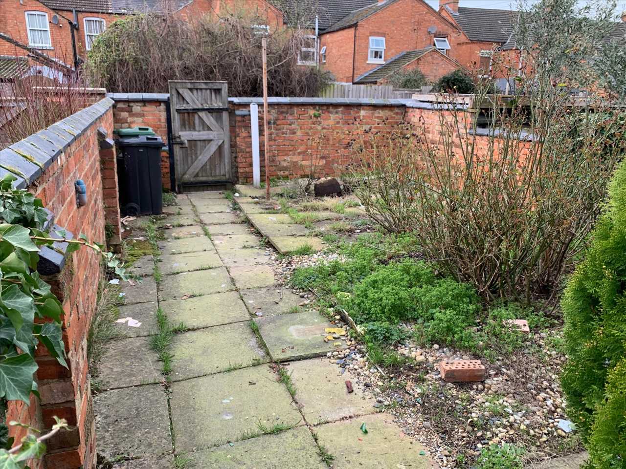 Cambridge Street, Wolverton - Picture 11