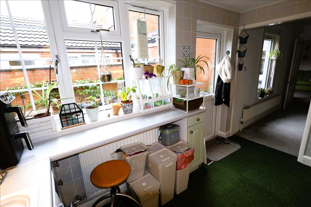 Radcliffe Street, Wolverton - Picture 6