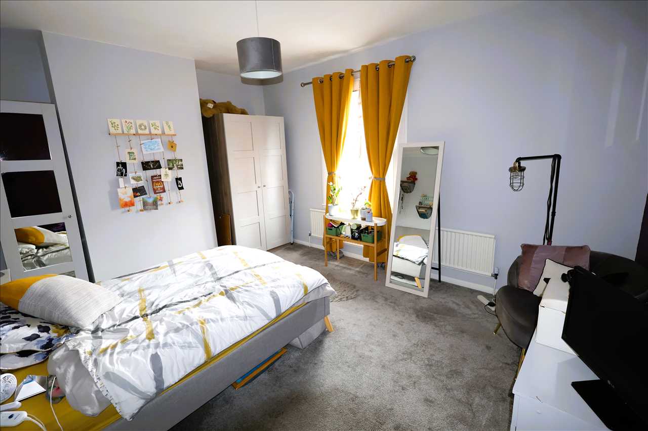 Radcliffe Street, Wolverton - Picture 8