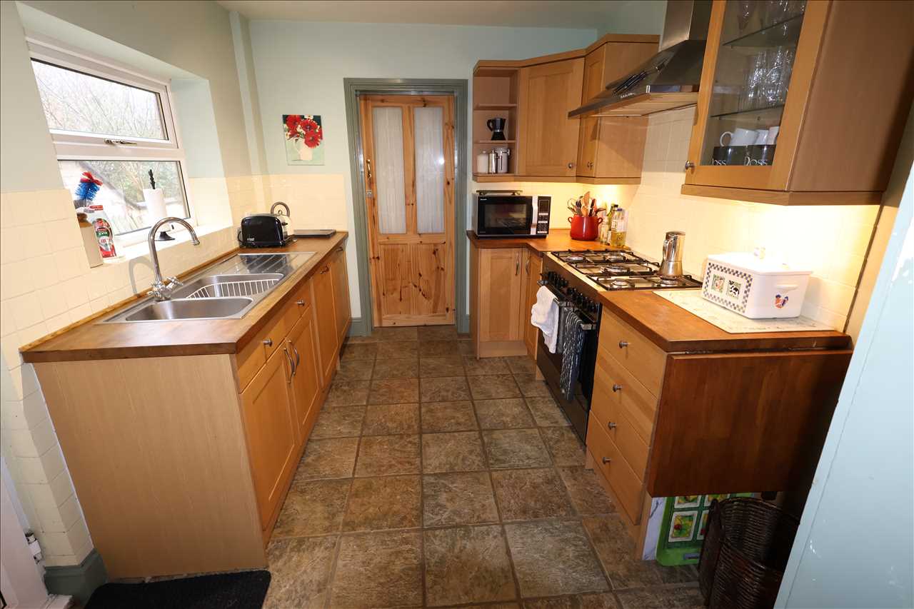 St. Mary Street, New Bradwell - Picture 4