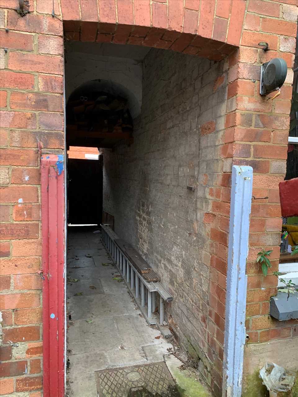 St. Mary Street, New Bradwell - Picture 15