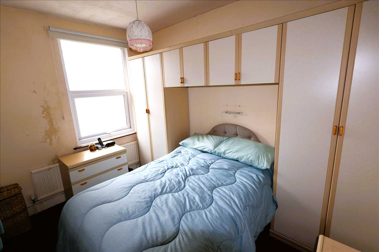 Queen Anne Street, New Bradwell - Picture 9