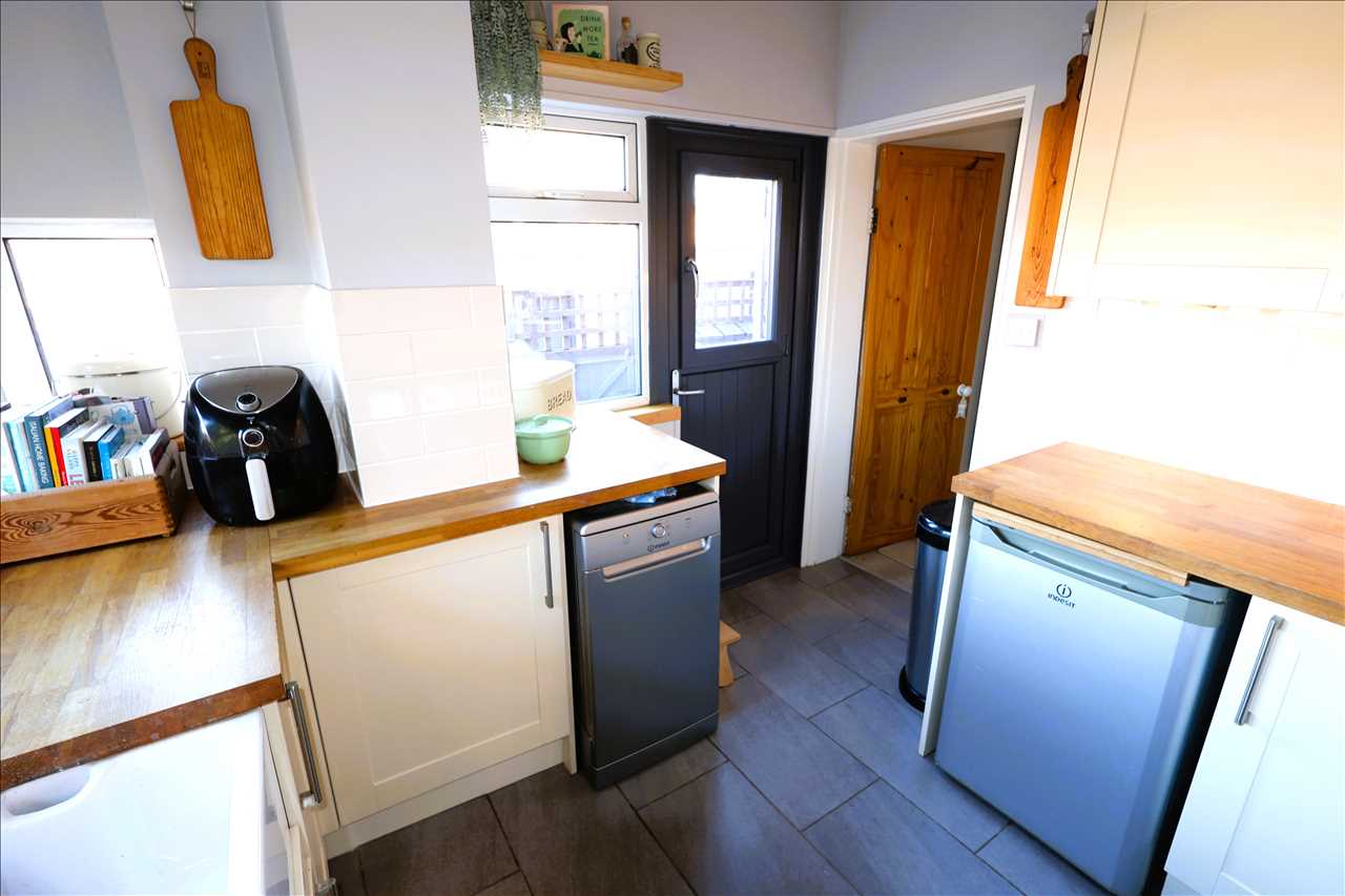 Victoria Street, Wolverton - Picture 6