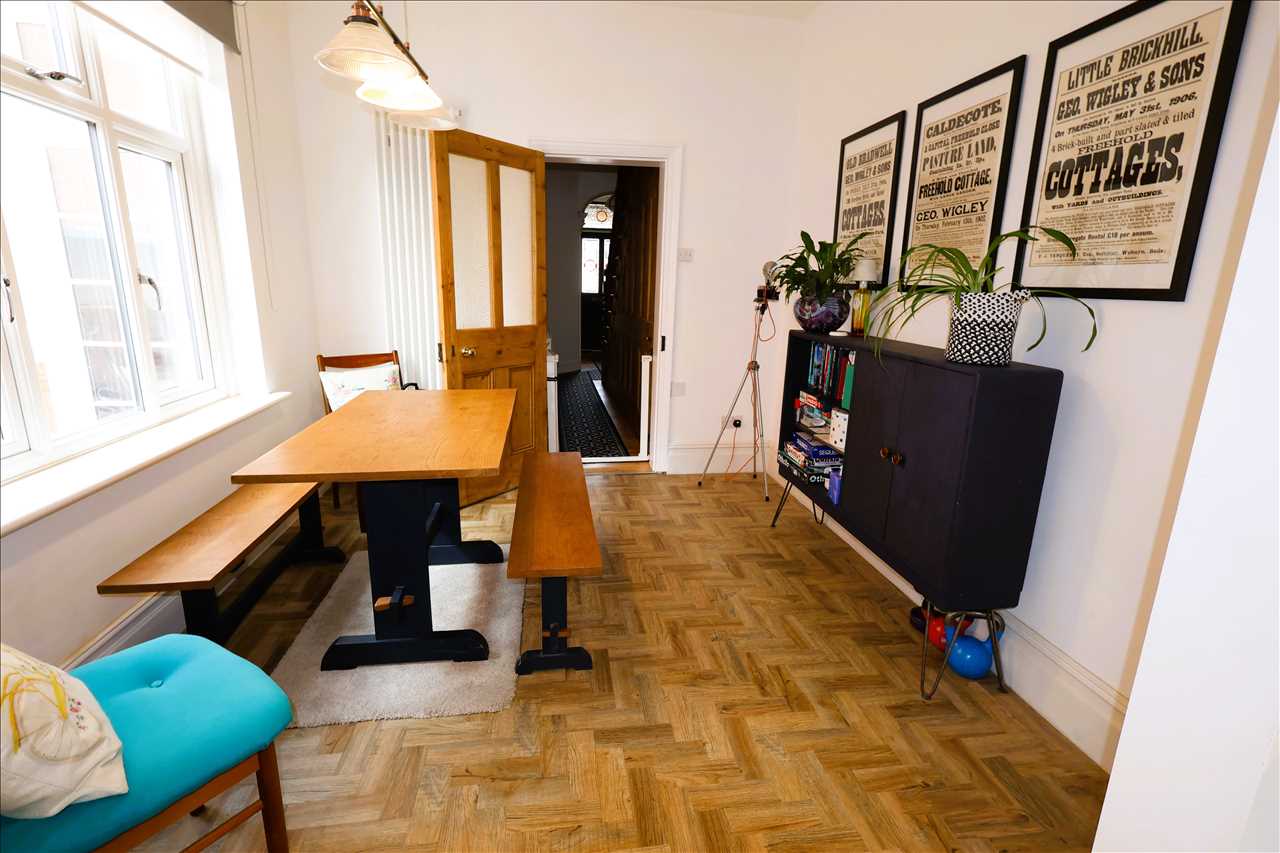 Moon Street, Wolverton - Picture 4