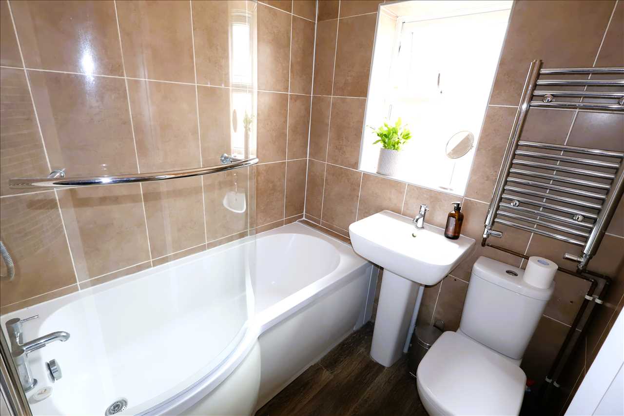 Moon Street, Wolverton - Picture 12