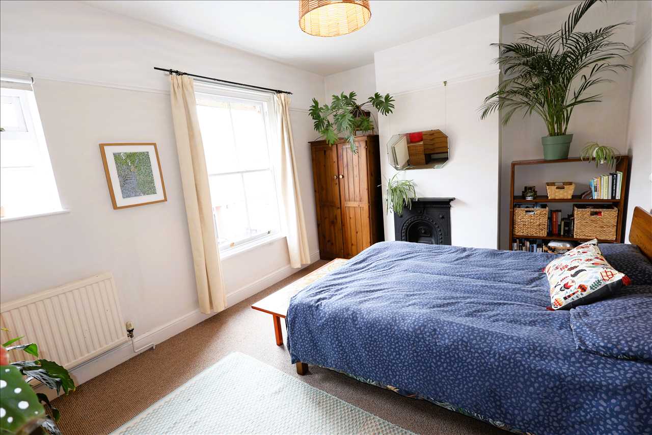 Cambridge Street, Wolverton - Picture 6