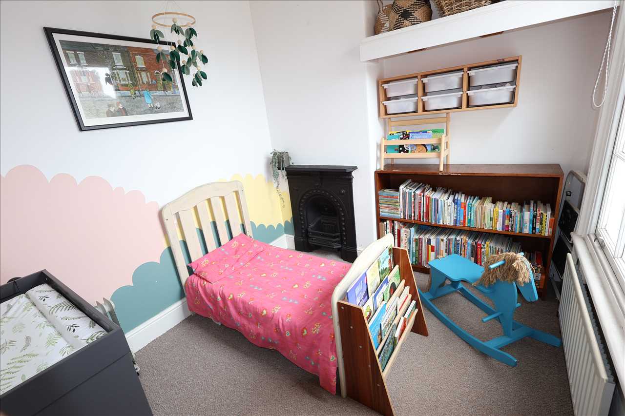 Cambridge Street, Wolverton - Picture 9