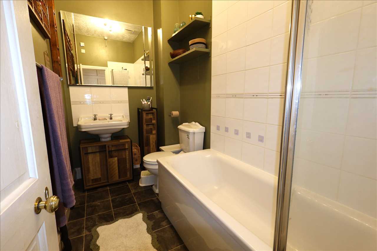 Cambridge Street, Wolverton - Picture 10