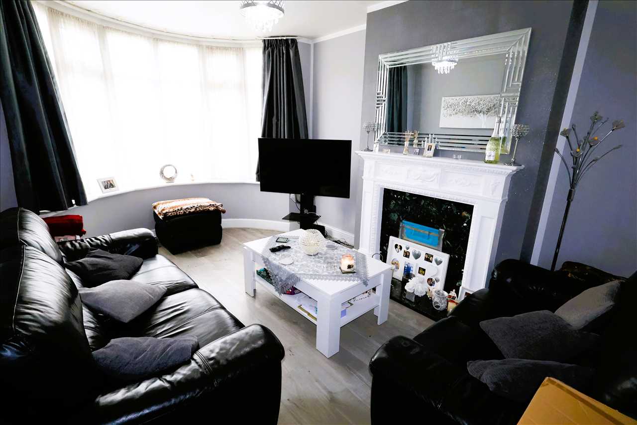 Aylesbury Street West, Wolverton - Picture 2