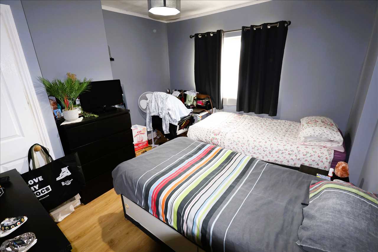 Aylesbury Street West, Wolverton - Picture 8