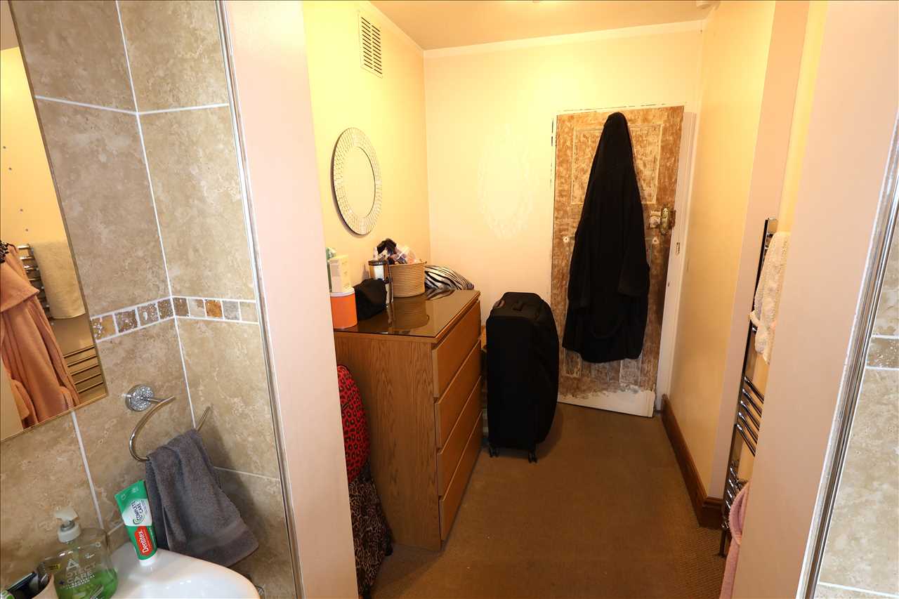 Aylesbury Street West, Wolverton - Picture 10