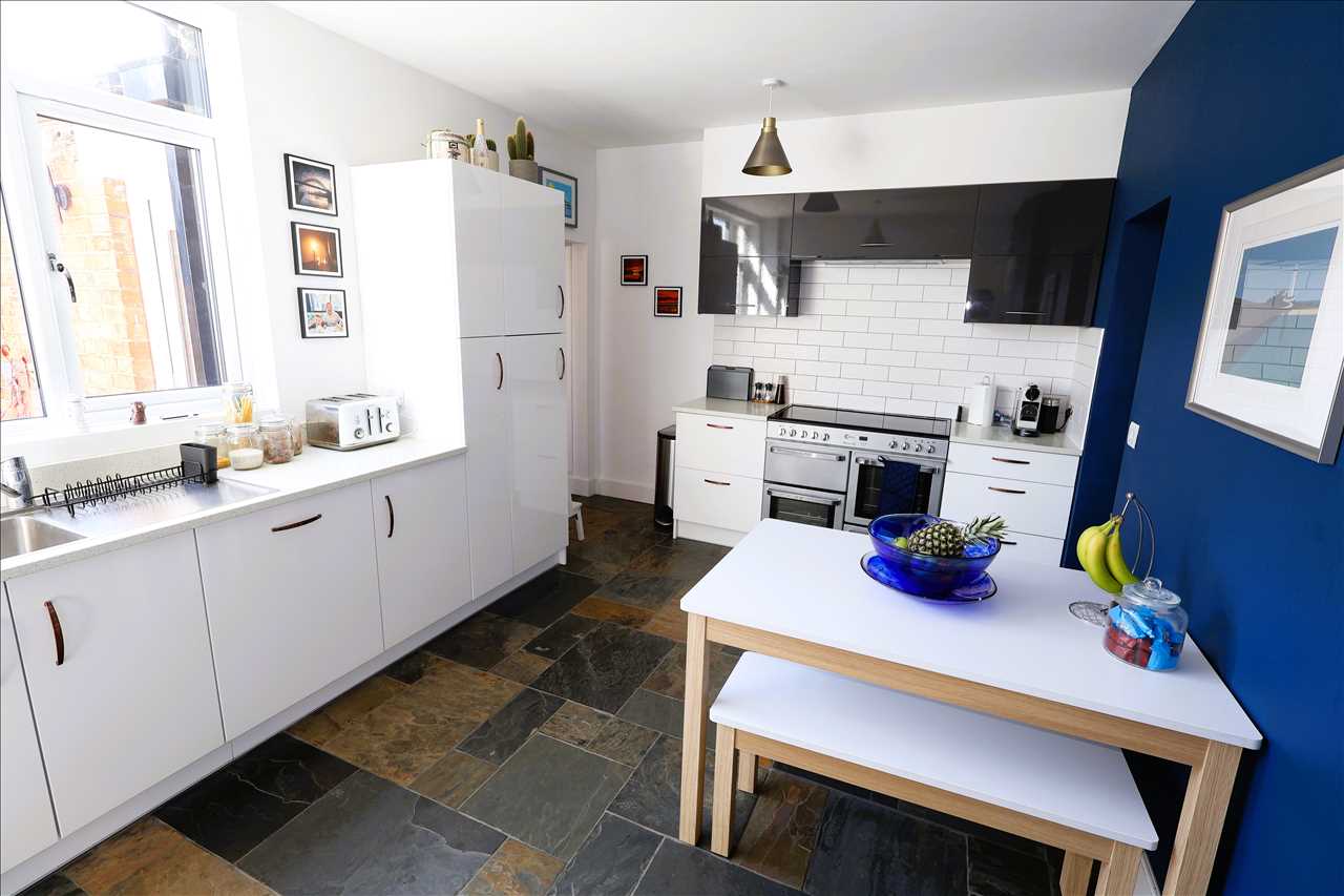 Stratford Road, Wolverton - Picture 6