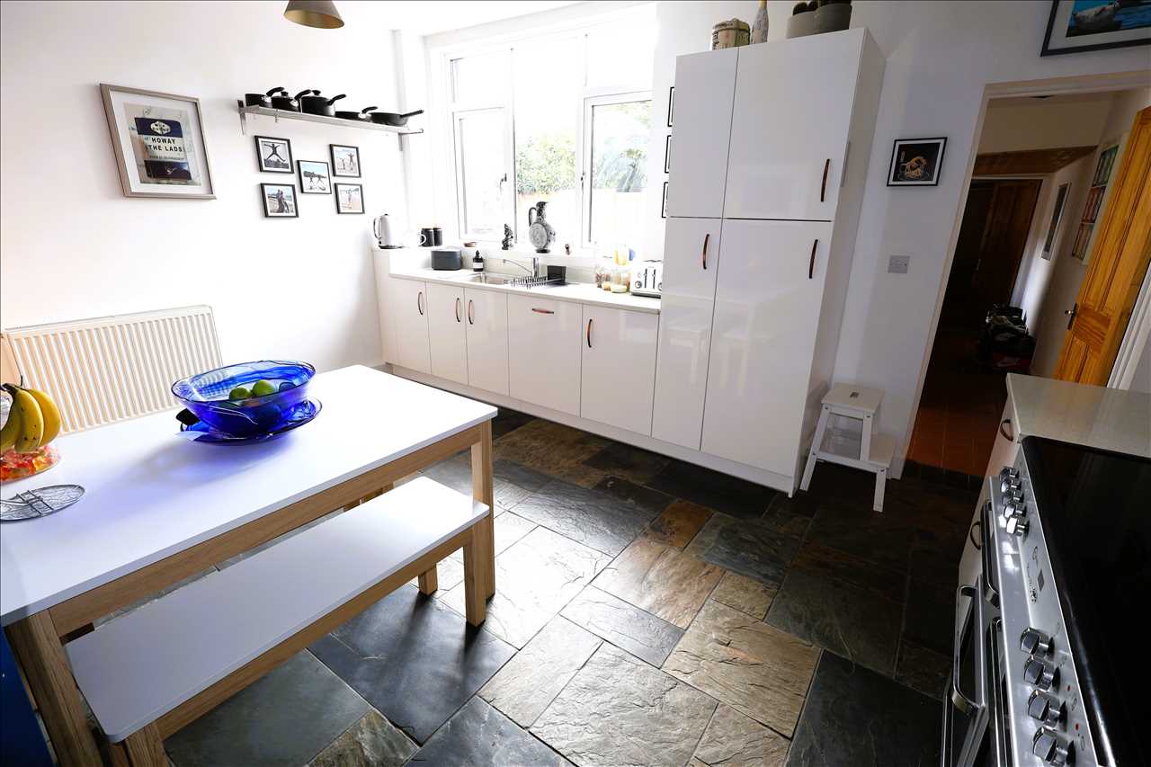 Stratford Road, Wolverton - Picture 9