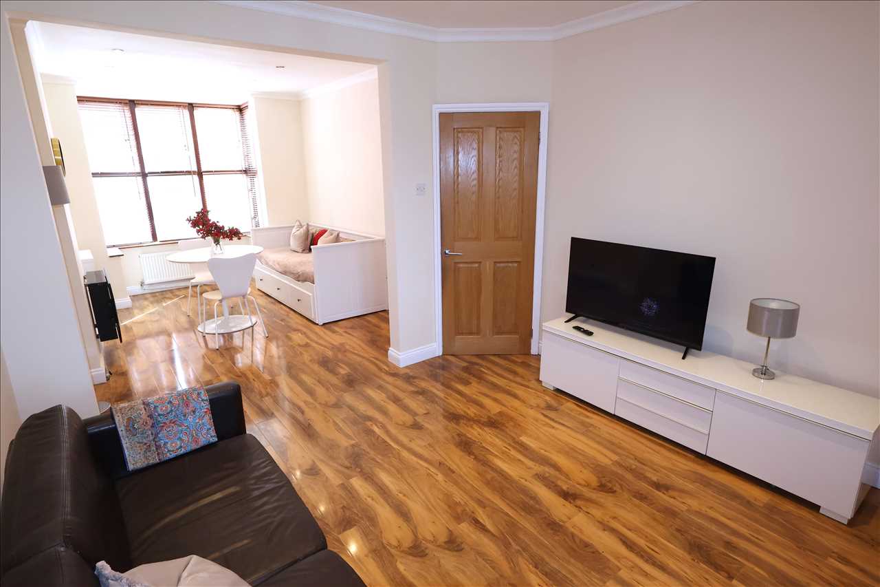 Jersey Road, Wolverton - Picture 3