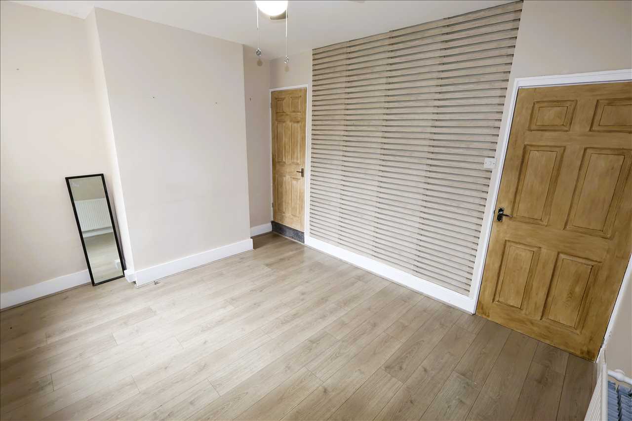 St. Mary Street, New Bradwell - Picture 3