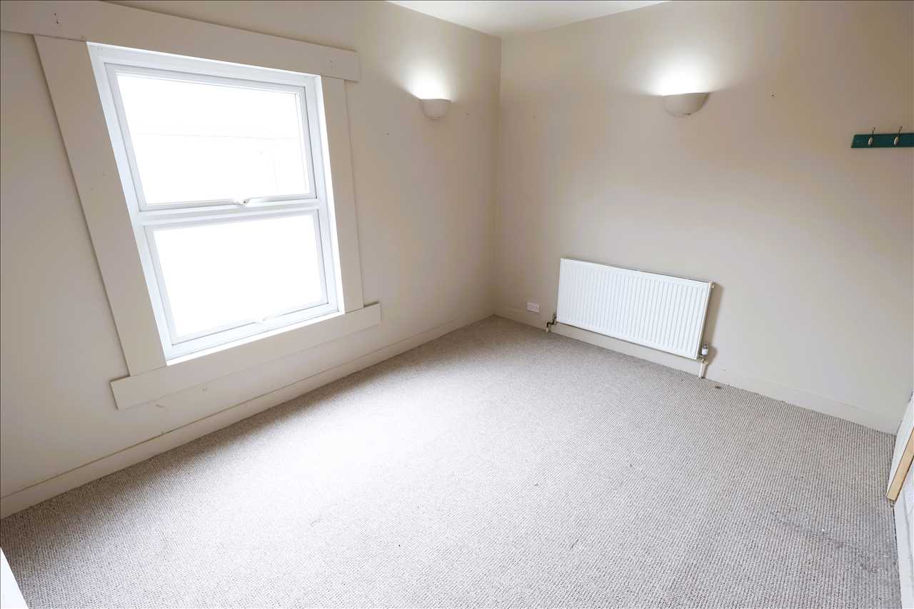 St. Mary Street, New Bradwell - Picture 9