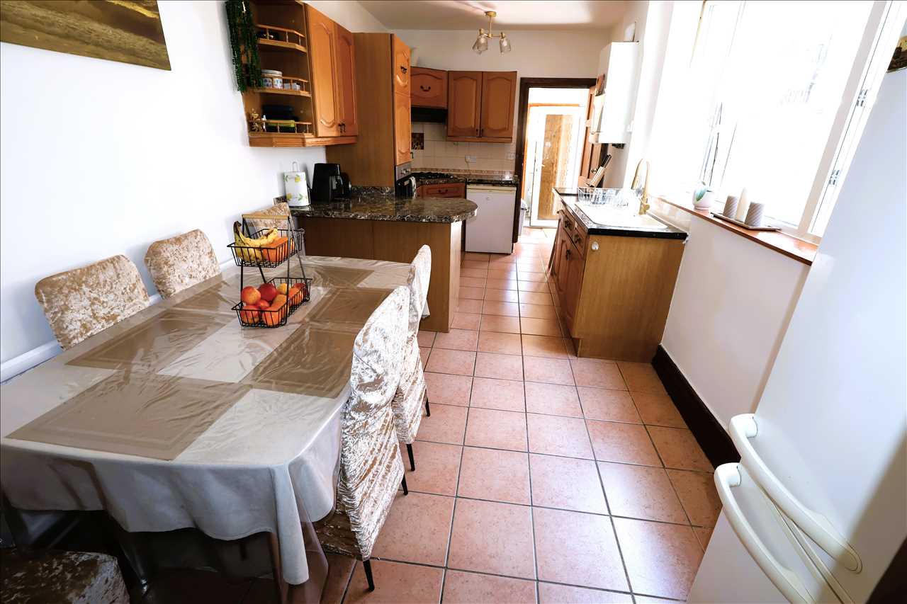 Osborne Street, Wolverton - Picture 5
