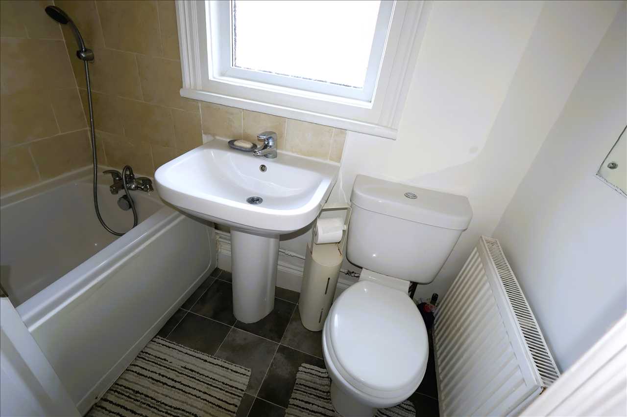 Osborne Street, Wolverton - Picture 10