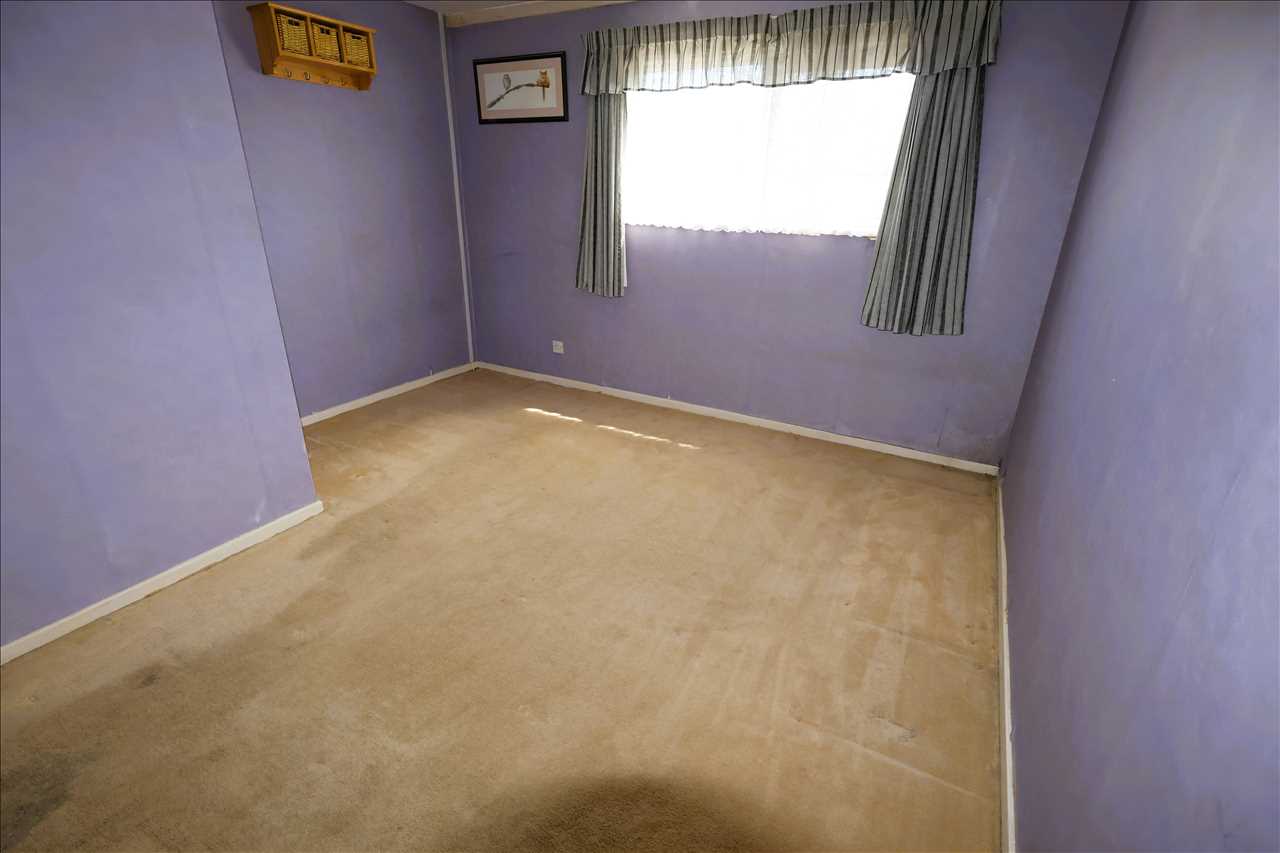 Dunvedin Place, Hodge Lea - Picture 9