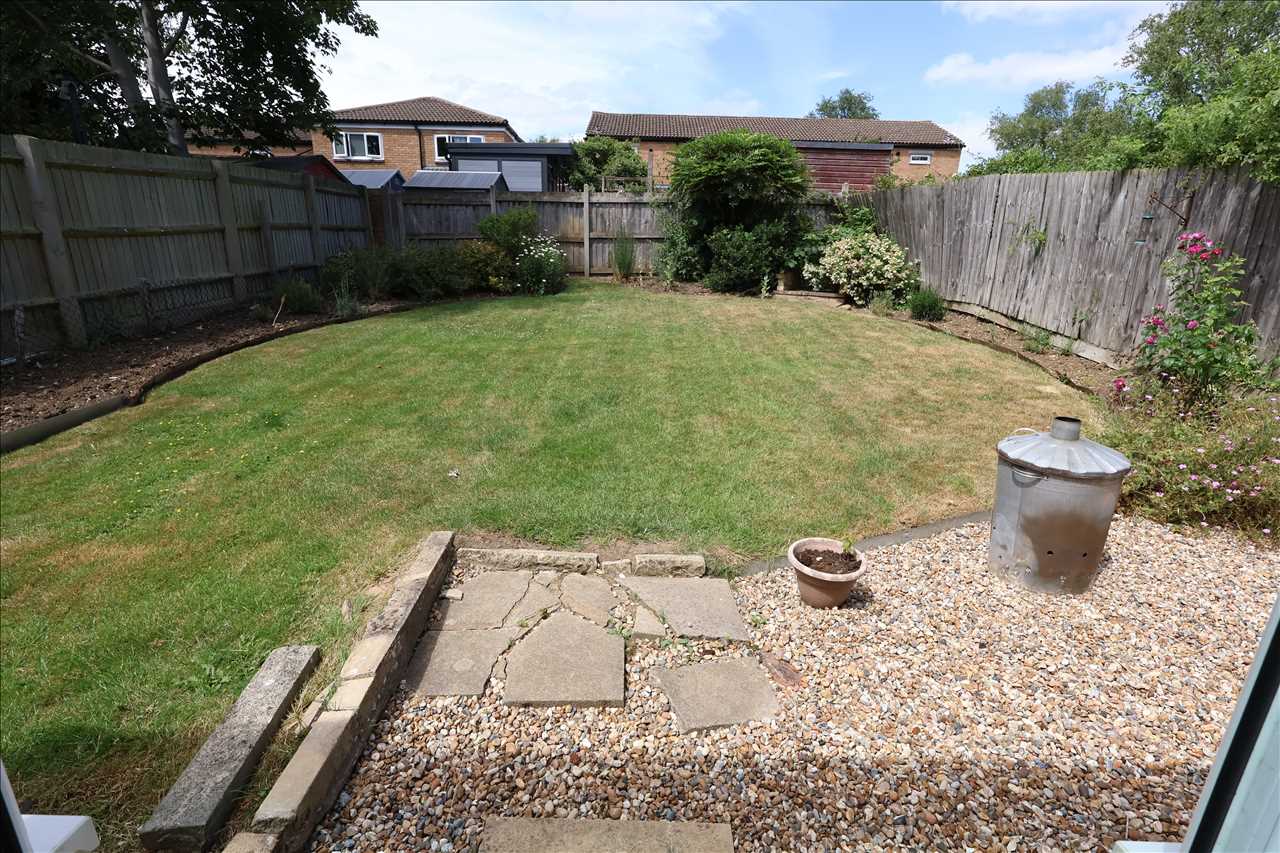 Dunvedin Place, Hodge Lea - Picture 14