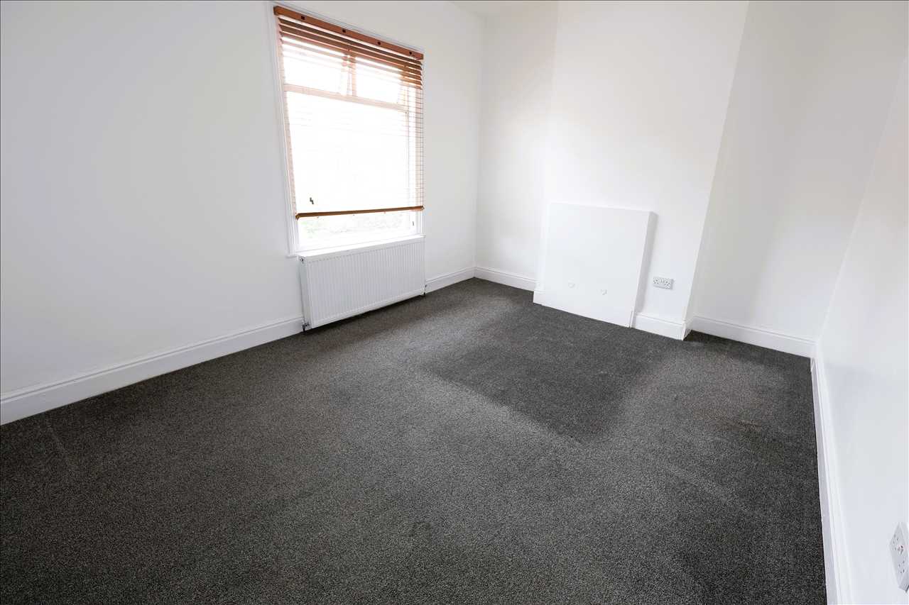 Church Street, Wolverton - Picture 8