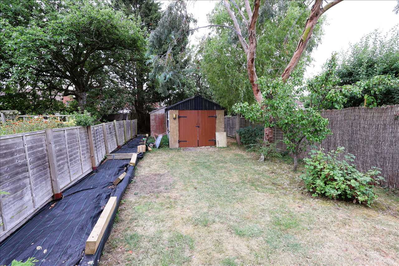 Gloucester Road, Wolverton - Picture 16