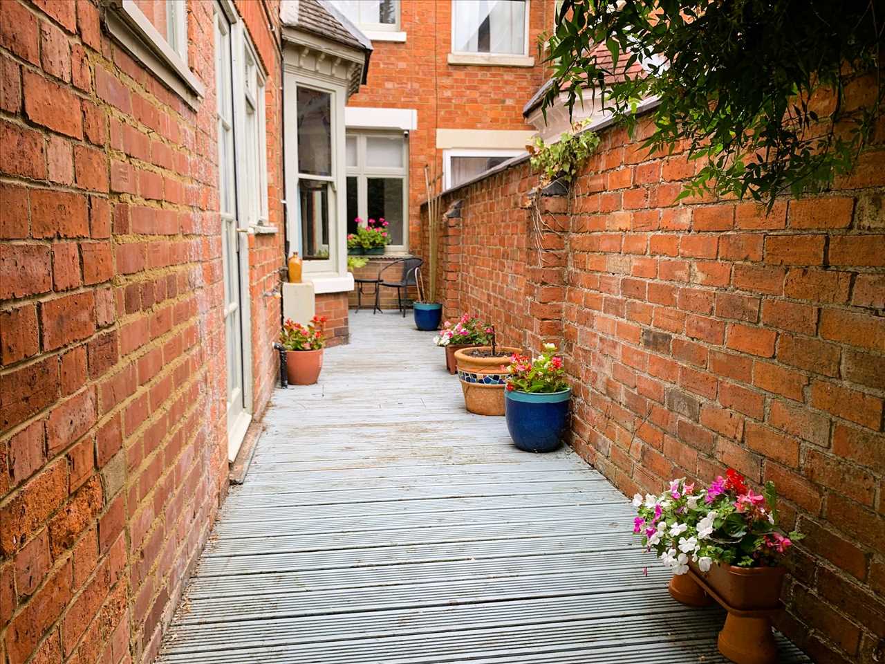 Victoria Street, Wolverton - Picture 17